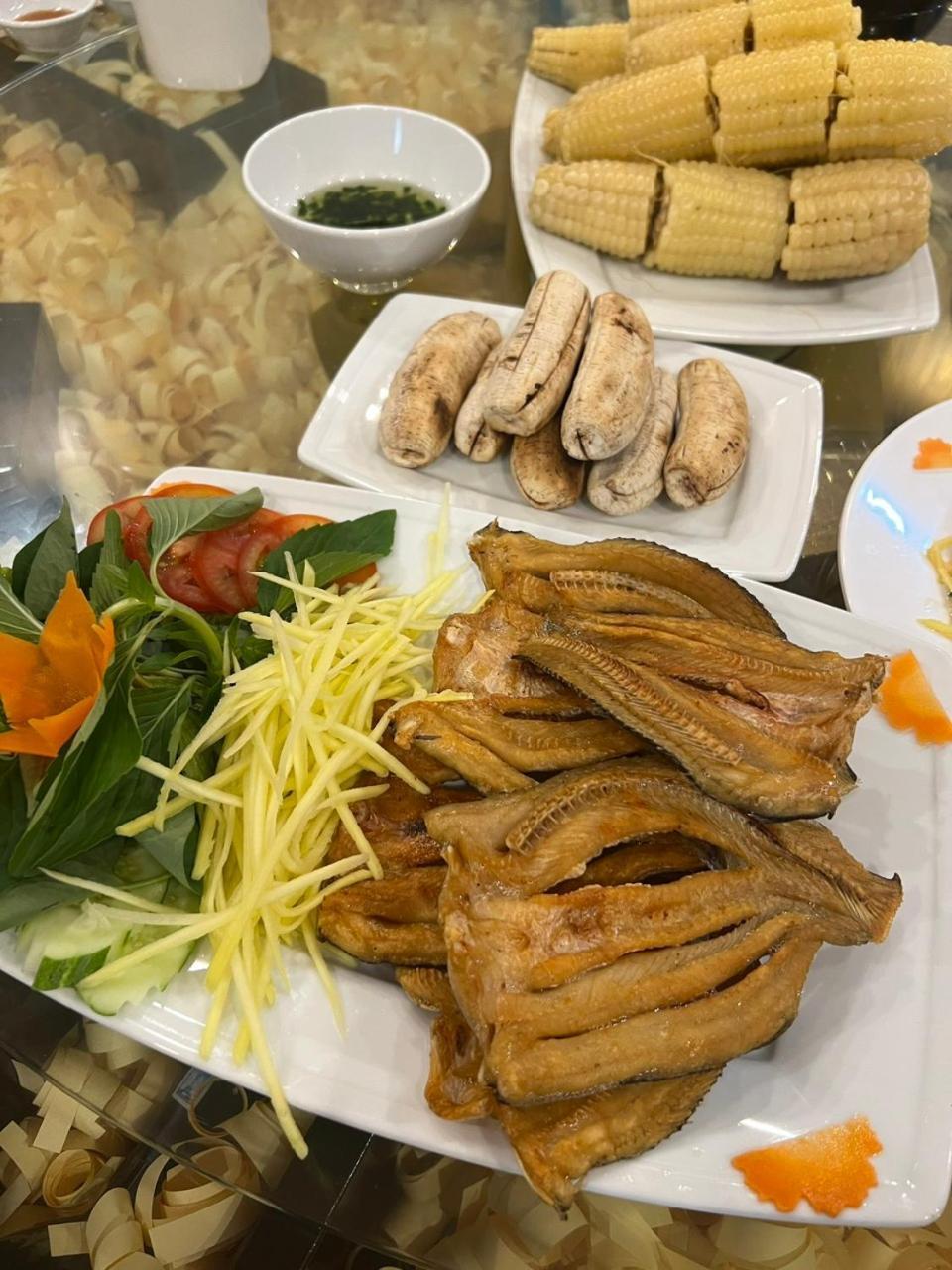 Ha Tien Hanh Phuc Hotel Екстер'єр фото